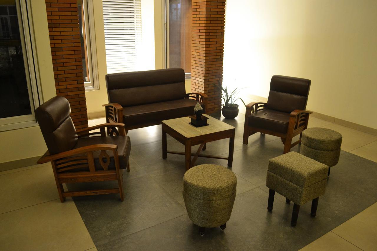 Mayur Hotel Bar And Restaurant Шимла Экстерьер фото