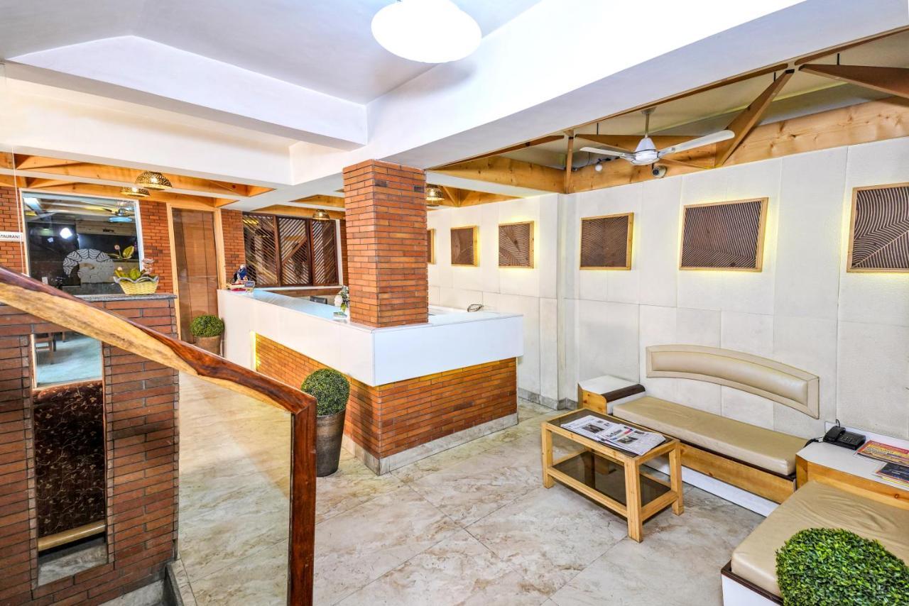 Mayur Hotel Bar And Restaurant Шимла Экстерьер фото